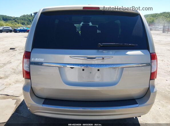 2C4RC1BG9GR121835 2016 CHRYSLER TOWN & COUNTRY Gold 