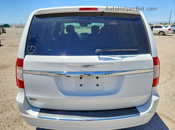 2C4RC1BG9GR164667 2016 CHRYSLER TOWN White უკანა ხედი
