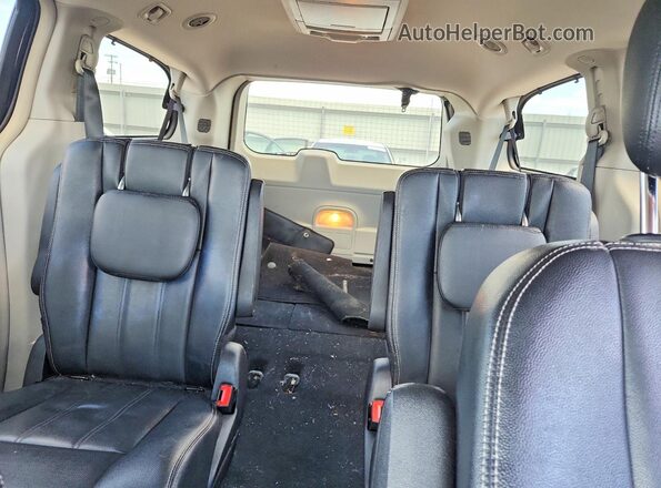 2C4RC1BG9GR167424 2016 CHRYSLER TOWN Black Widok tylnych siedzeń