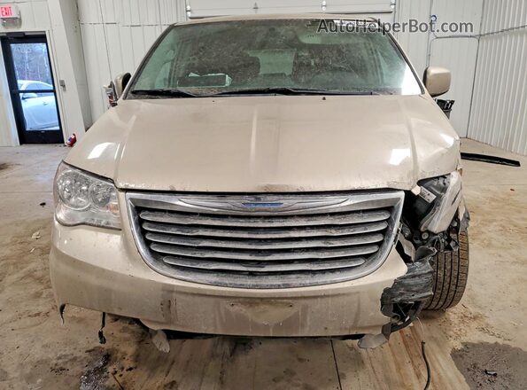 2C4RC1BG9GR174194 2016 CHRYSLER TOWN Gold Вид спереду