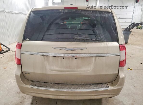 2C4RC1BG9GR174194 2016 CHRYSLER TOWN Gold Вид ззаду