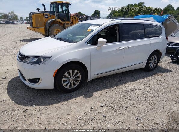 2C4RC1BG9JR110549 2018 CHRYSLER PACIFICA White Передня ліва чверть