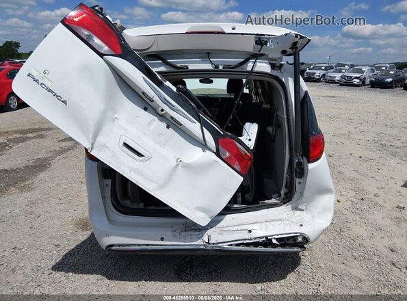 2C4RC1BG9JR110549 2018 CHRYSLER PACIFICA White Вид спереду