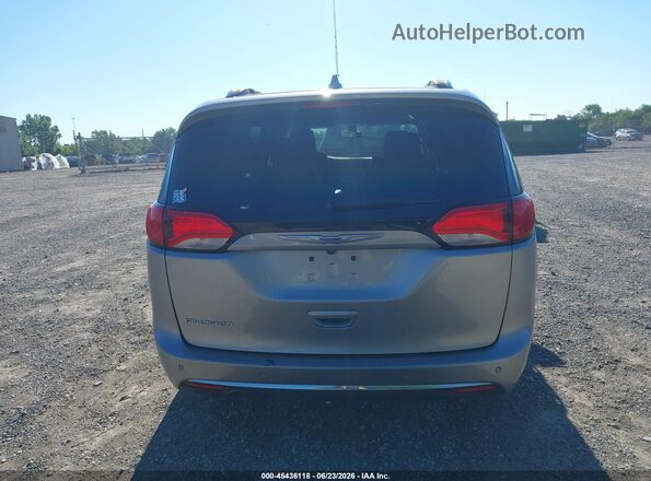 2C4RC1BG9JR214121 2018 CHRYSLER PACIFICA Silver 