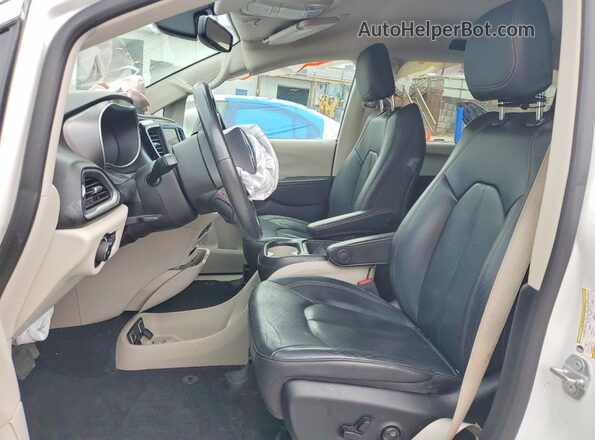 2C4RC1BG9LR120162 2020 CHRYSLER PACIFICA White Սալոնի դիմացի տեսք