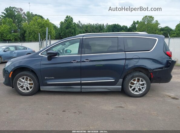 2C4RC1BG9LR140525 2020 CHRYSLER PACIFICA Gray 360 interior view