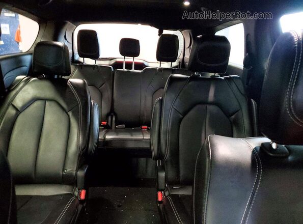 2C4RC1BG9SR551633 2025 CHRYSLER PACIFICA Black Rear seats view