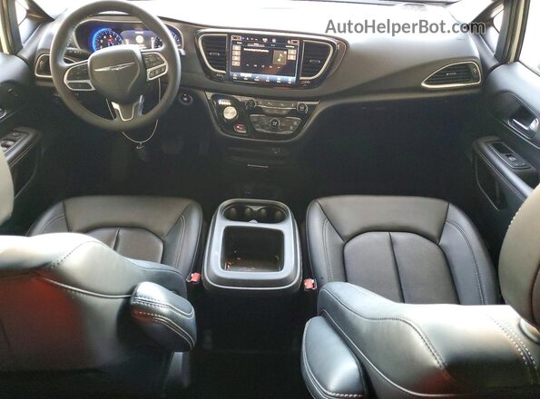2C4RC1BG9TR180104 2026 CHRYSLER PACIFICA Белый Вид панели приборов