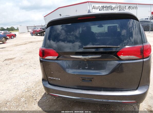 2C4RC1BGXHR524482 2017 CHRYSLER PACIFICA Gray 