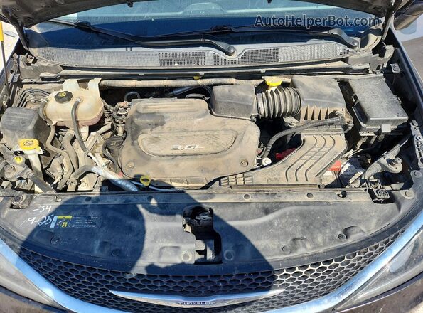 2C4RC1BGXJR117963 2018 CHRYSLER PACIFICA Серый Вид подкапотного пространства
