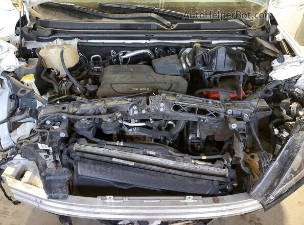 2C4RC1BGXJR269466 2018 CHRYSLER PACIFICA White 
