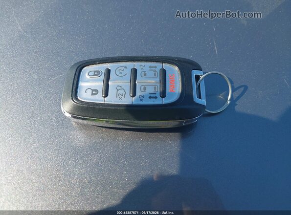 2C4RC1BGXJR290740 2018 CHRYSLER PACIFICA Серый Вид панели приборов
