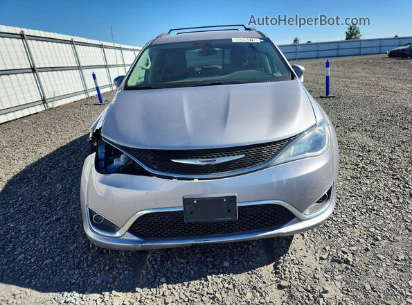 2C4RC1BGXKR626632 2019 CHRYSLER PACIFICA Серебряный Вид спереди