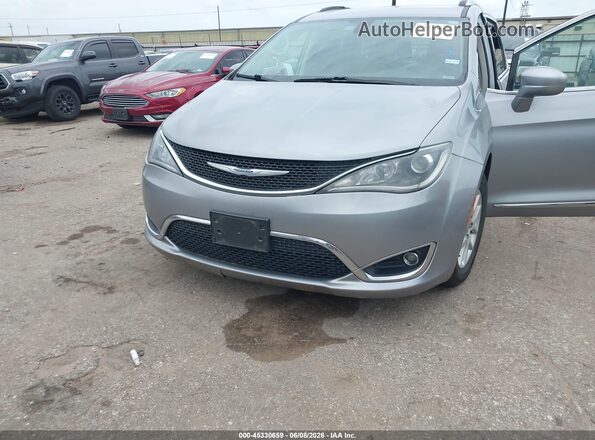 2C4RC1BGXLR123510 2020 CHRYSLER PACIFICA Silver Widok z przodu