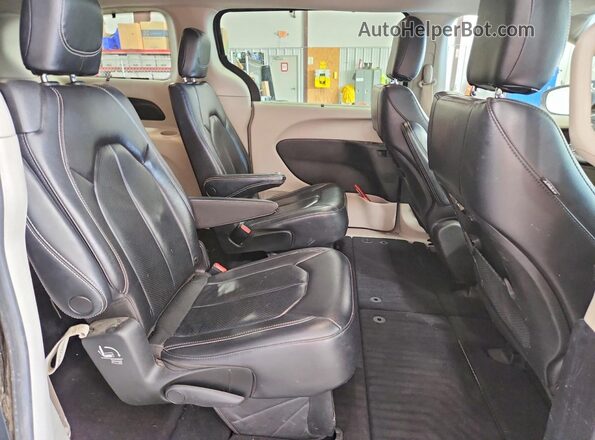2C4RC1BGXNR188442 2022 CHRYSLER PACIFICA Серый Вид задней части салона