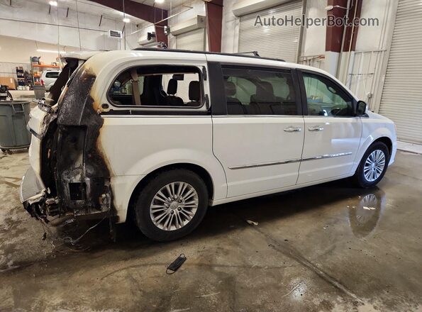 2C4RC1CG0GR166208 2016 CHRYSLER TOWN Белый Задняя правая четверть