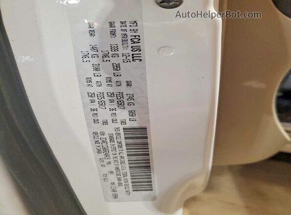 2C4RC1CG0GR240419 2016 CHRYSLER TOWN White Vista de la etiqueta del VIN