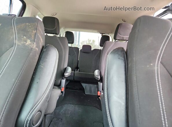 2C4RC1CG0RR133437 2024 CHRYSLER VOYAGER Black Widok tylnych siedzeń