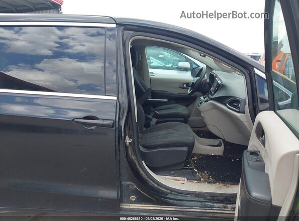 2C4RC1CG1HR522005 2017 CHRYSLER PACIFICA Gray Vista interior delantera