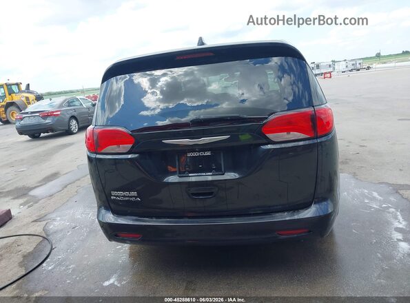 2C4RC1CG1HR522005 2017 CHRYSLER PACIFICA Gray 