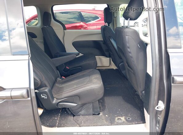 2C4RC1CG1HR608897 2017 CHRYSLER PACIFICA Gray Vista de la etiqueta del VIN