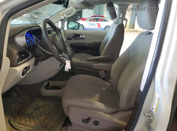 2C4RC1CG2HR598848 2017 CHRYSLER PACIFICA White Widok wnętrza z przodu