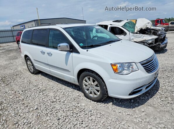 2C4RC1CG3GR221945 2016 CHRYSLER TOWN White Передня права чверть