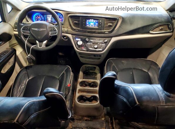 2C4RC1CG3HR608710 2017 CHRYSLER PACIFICA Gray Vista del salpicadero