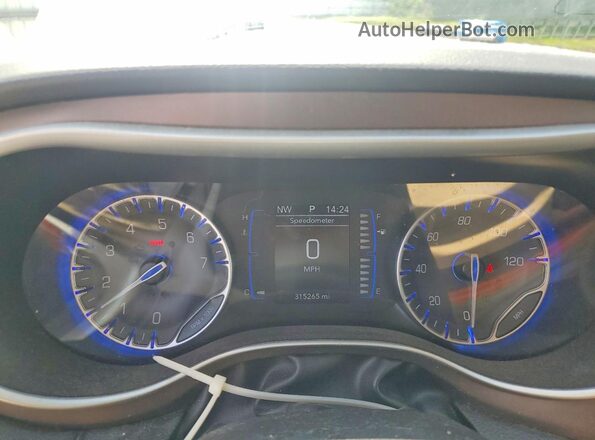 2C4RC1CG3PR553996 2023 CHRYSLER VOYAGER Серебряный Вид щитка приборов