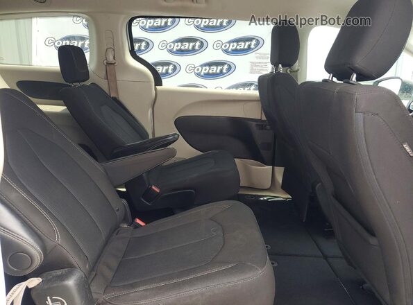 2C4RC1CG3PR553996 2023 CHRYSLER VOYAGER Серебряный Вид задней части салона