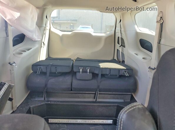 2C4RC1CG3RR101243 2024 CHRYSLER VOYAGER Черный Вид задних сидений