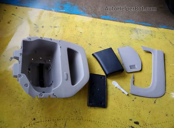 2C4RC1CG3RR194023 2024 CHRYSLER VOYAGER White Vista de la etiqueta del VIN