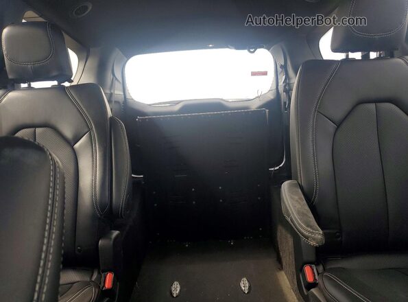 2C4RC1CG3SR533398 2025 CHRYSLER VOYAGER White Rear seats view