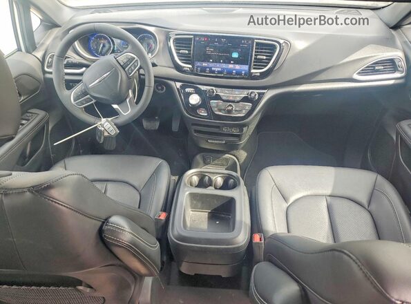 2C4RC1CG3SR533398 2025 CHRYSLER VOYAGER White Dashboard view
