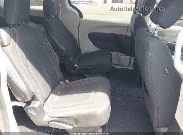 2C4RC1CG4JR148625 2018 CHRYSLER PACIFICA Gray Вид наклейки з VIN-кодом