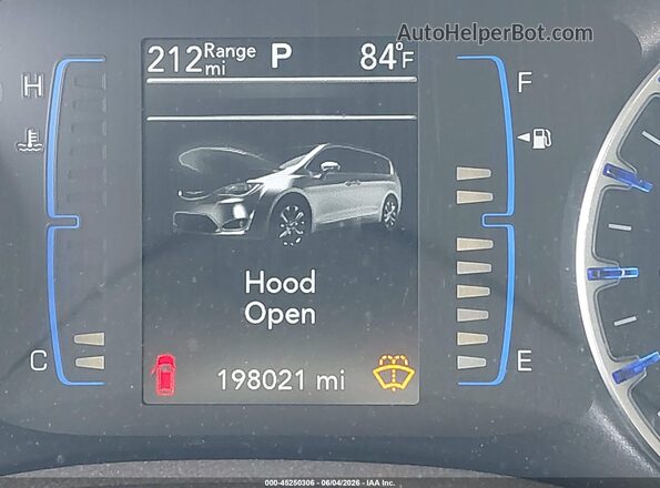 2C4RC1CG4JR148625 2018 CHRYSLER PACIFICA Gray 