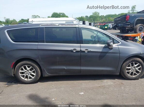 2C4RC1CG4JR148625 2018 CHRYSLER PACIFICA Gray Вид задньої частини салону