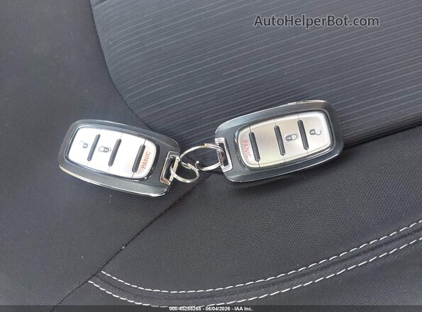 2C4RC1CG4LR205134 2020 CHRYSLER VOYAGER Gray 