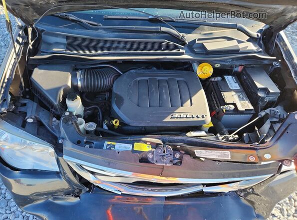 2C4RC1CG5GR239976 2016 CHRYSLER TOWN Charcoal Vista del compartimento del motor