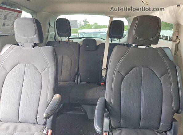 2C4RC1CG5MR571184 2021 CHRYSLER VOYAGER Серебряный Вид задних сидений