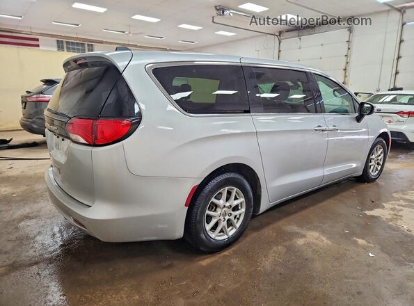 2C4RC1CG5NR165763 2022 CHRYSLER VOYAGER Silver Задня права чверть