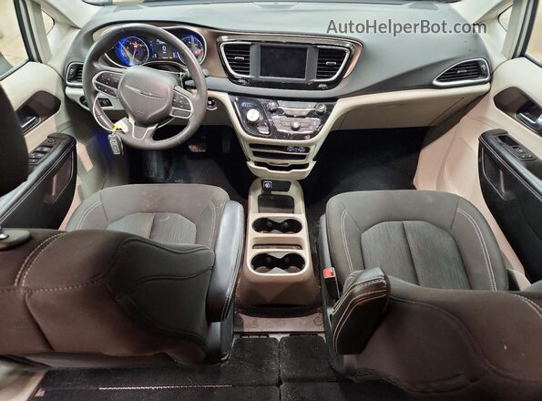 2C4RC1CG5NR165763 2022 CHRYSLER VOYAGER Silver Вид панелі приладів