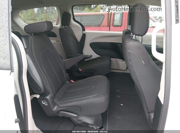 2C4RC1CG5PR557628 2023 CHRYSLER VOYAGER Белый Вид наклейки с VIN-кодом