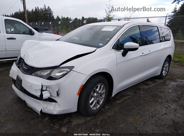 2C4RC1CG5PR557628 2023 CHRYSLER VOYAGER Белый Передняя левая четверть