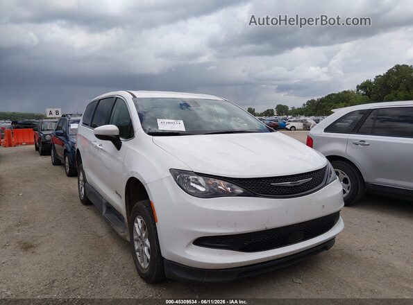 2C4RC1CG6PR564927 2023 CHRYSLER VOYAGER White Դիմացի տեսք