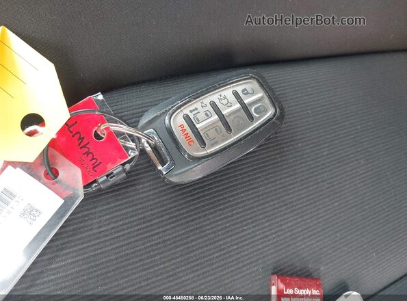 2C4RC1CG6PR619912 2023 CHRYSLER VOYAGER Black Вид панелі приладів