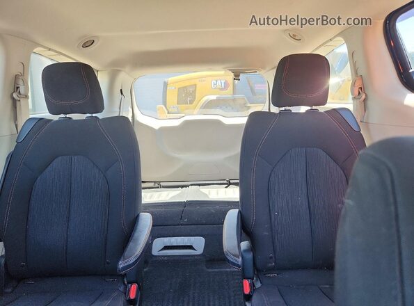 2C4RC1CG7HR747948 2017 CHRYSLER PACIFICA Charcoal Vista de los asientos traseros