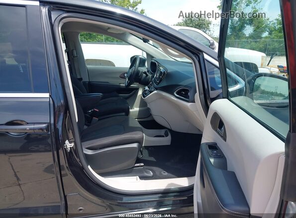2C4RC1CG7PR616629 2023 CHRYSLER VOYAGER Черный Вид салона спереди