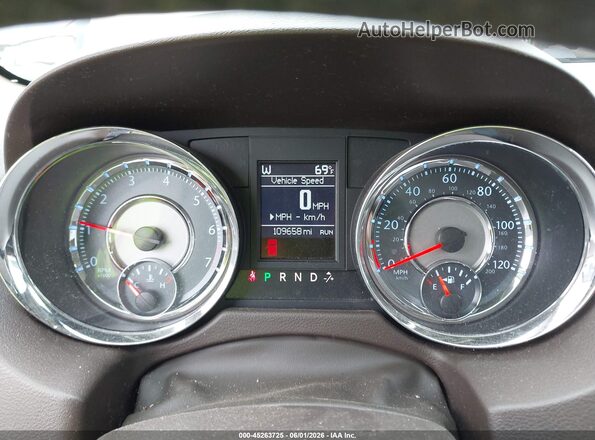 2C4RC1CG8GR113384 2016 CHRYSLER TOWN & COUNTRY Gold Вид задніх сидінь