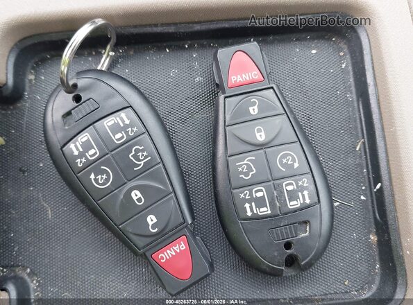2C4RC1CG8GR113384 2016 CHRYSLER TOWN & COUNTRY Gold Вид панелі приладів